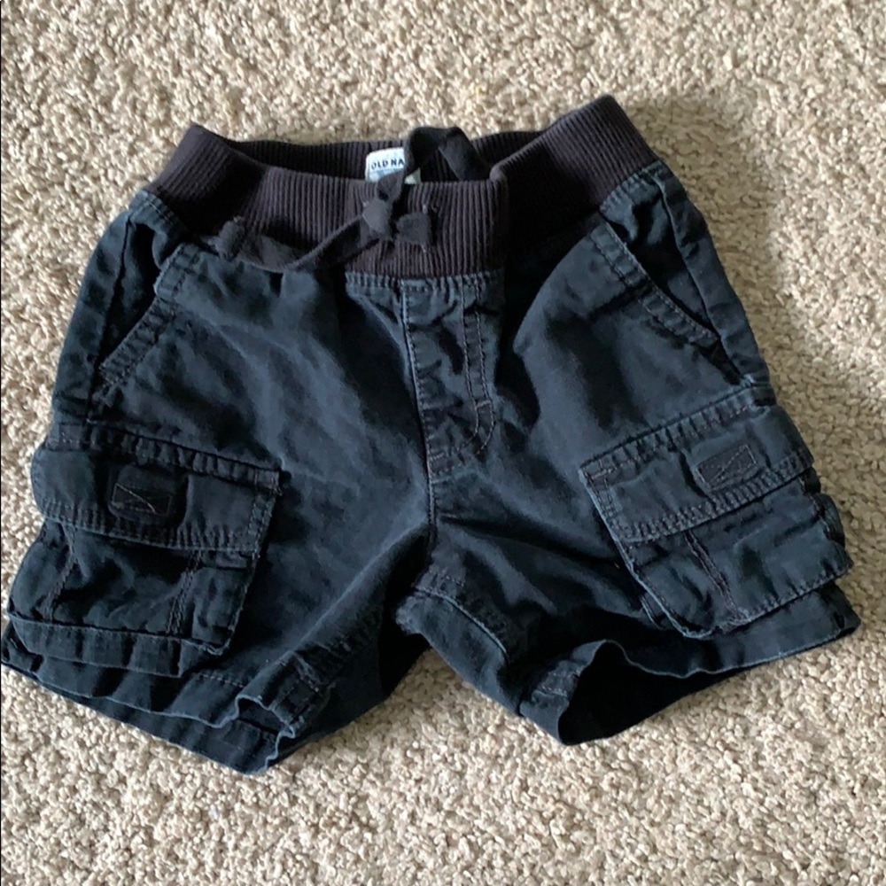 Black Old Navy Cargo Shorts